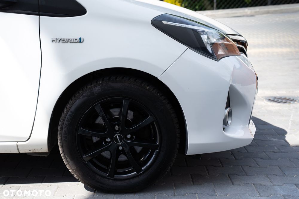 Toyota Yaris Hybrid 100 Active EU6 - 5