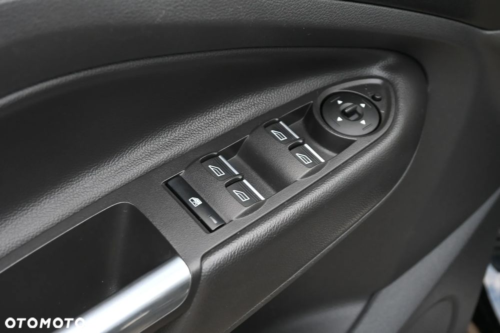 Ford Kuga 2.0 TDCi 4x4 Individual - 36