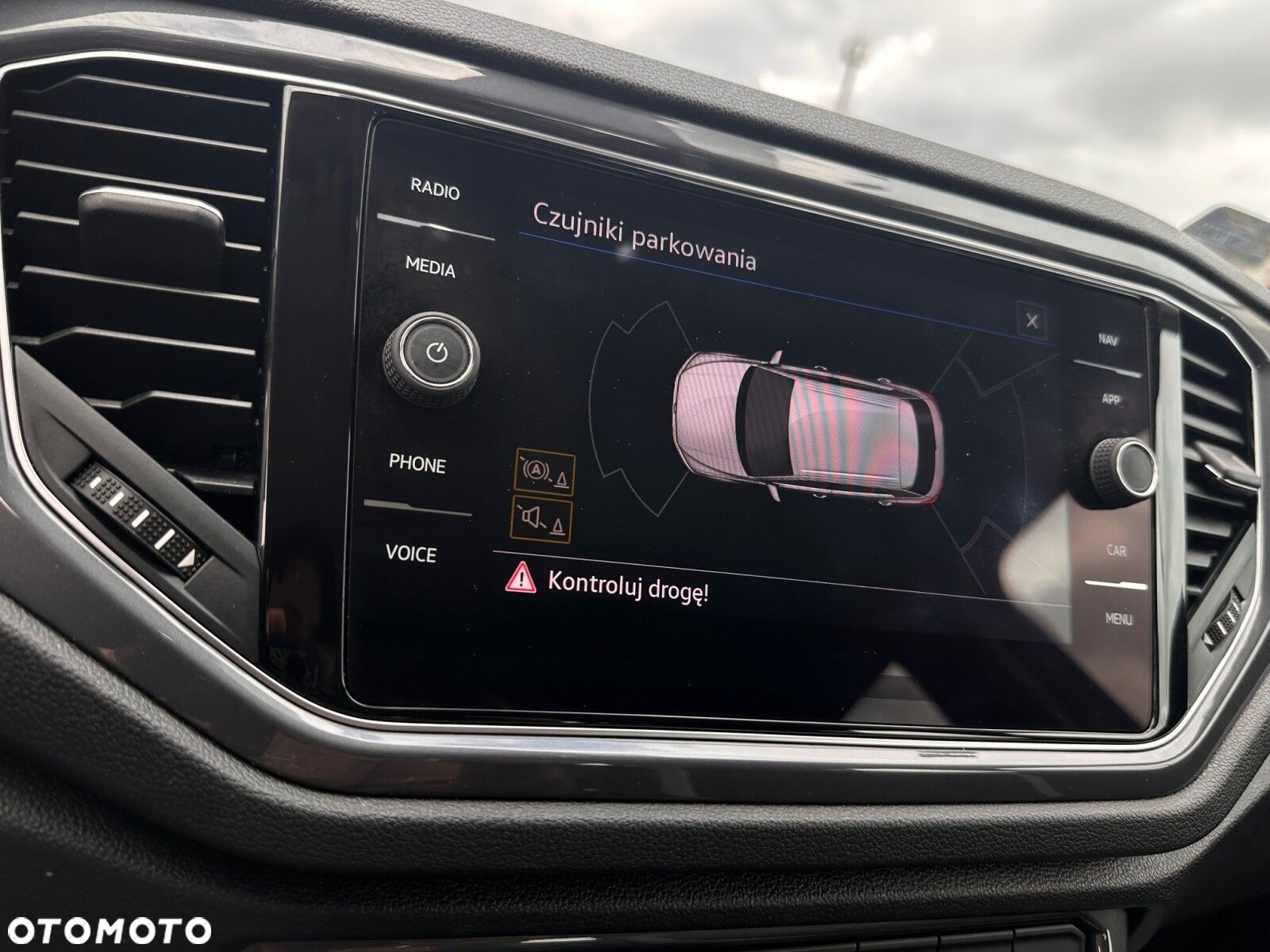 Volkswagen T-Roc 2.0 TDI SCR DPF Premium - 32