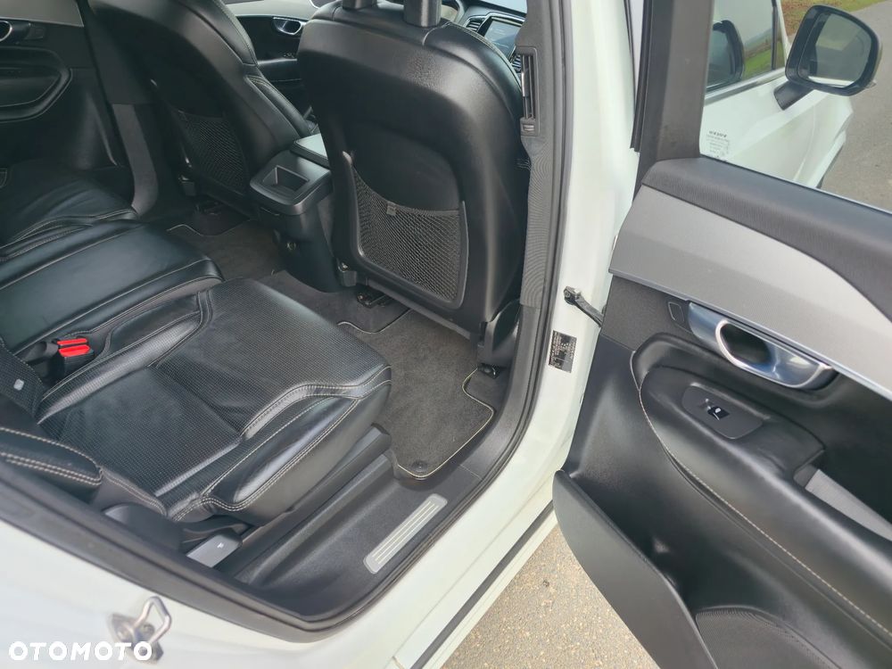 Volvo XC 90 D5 AWD R-Design - 28