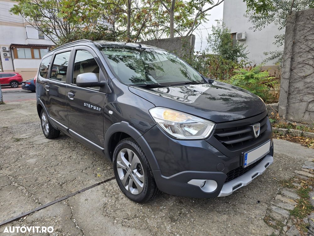 Dacia Lodgy 1.5 dCi 90 CP Stepway - 11