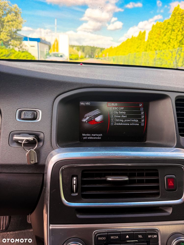 Volvo V60 D3 Momentum - 23