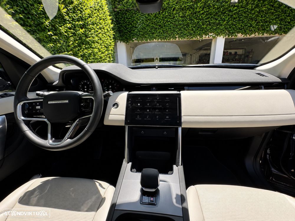 Land Rover Discovery Sport - 11