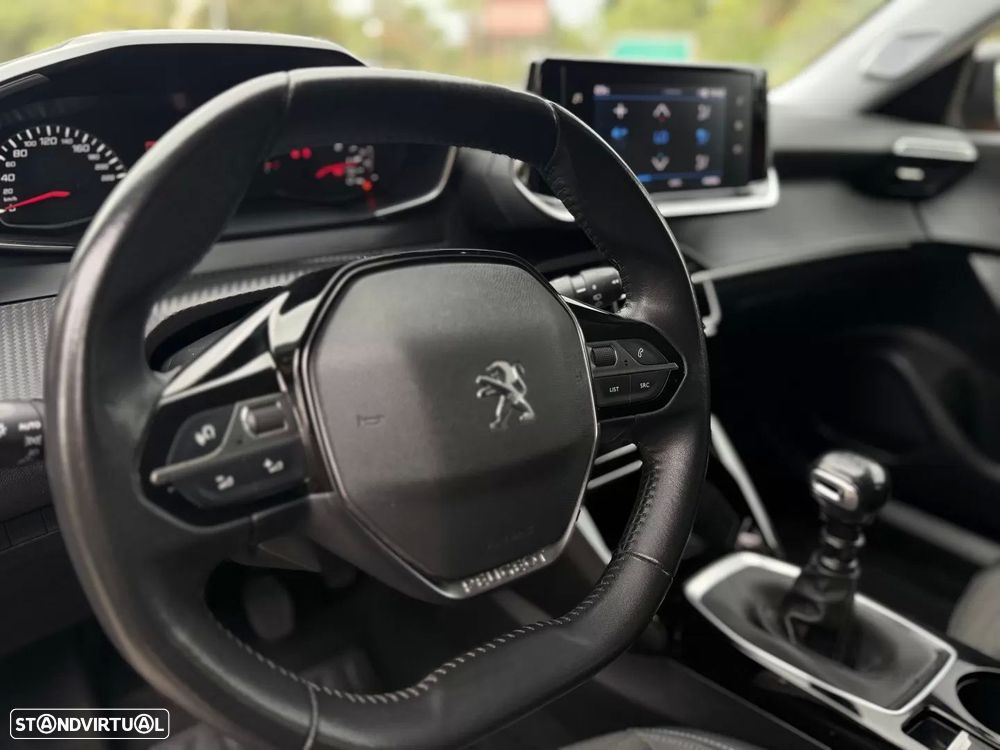 Peugeot 2008 1.2 PureTech Allure Pack - 8
