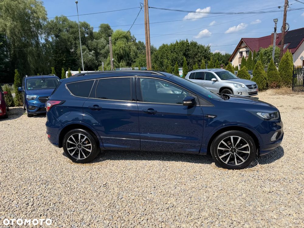 Ford Kuga 1.5 EcoBoost 2x4 ST-Line - 3