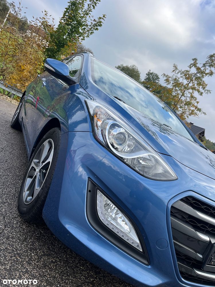 Hyundai i30 1.6 CRDi BlueDrive Premium - 8