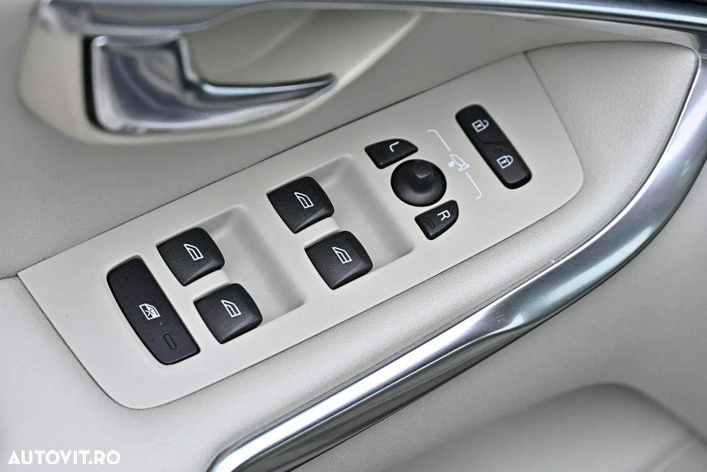 Volvo V40 Cross Country D2 Summum - 15