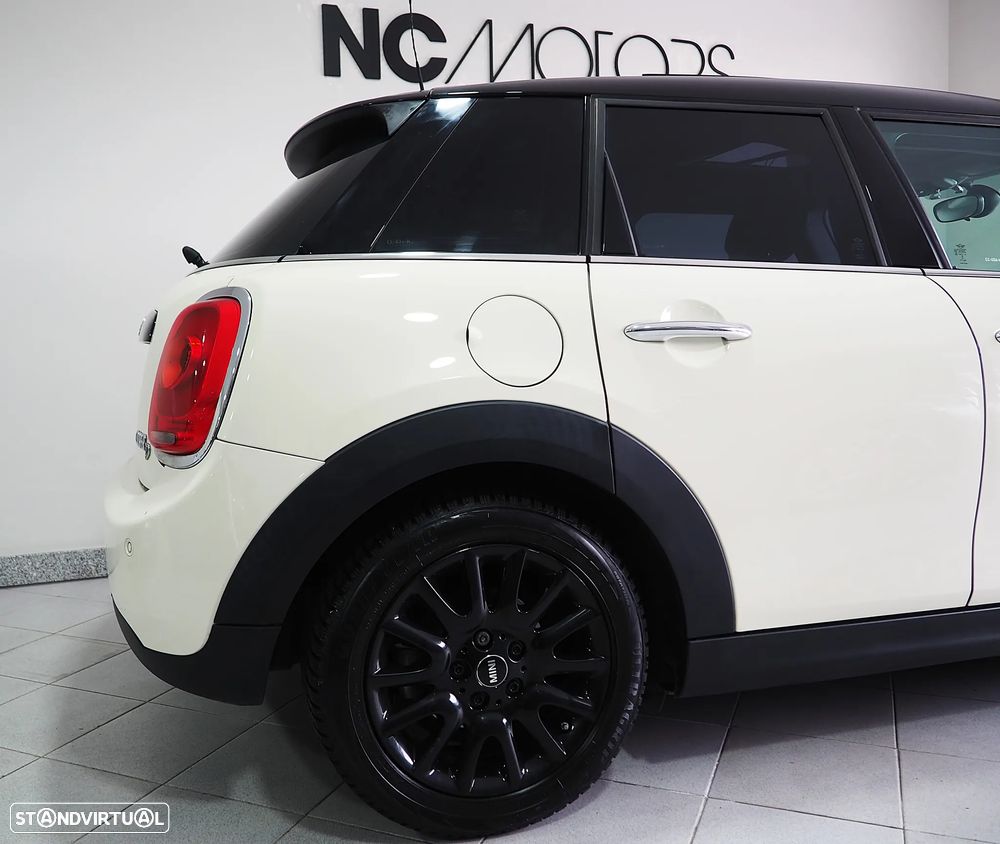 MINI 5 Portas Cooper D Aut. - 10