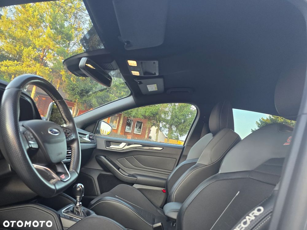 Ford Focus 2.0 EcoBlue ST - 19