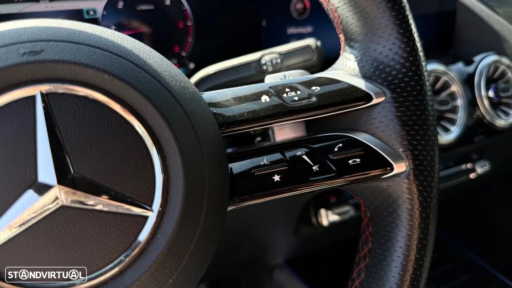 Mercedes-Benz GLA 180 d AMG Line - 15