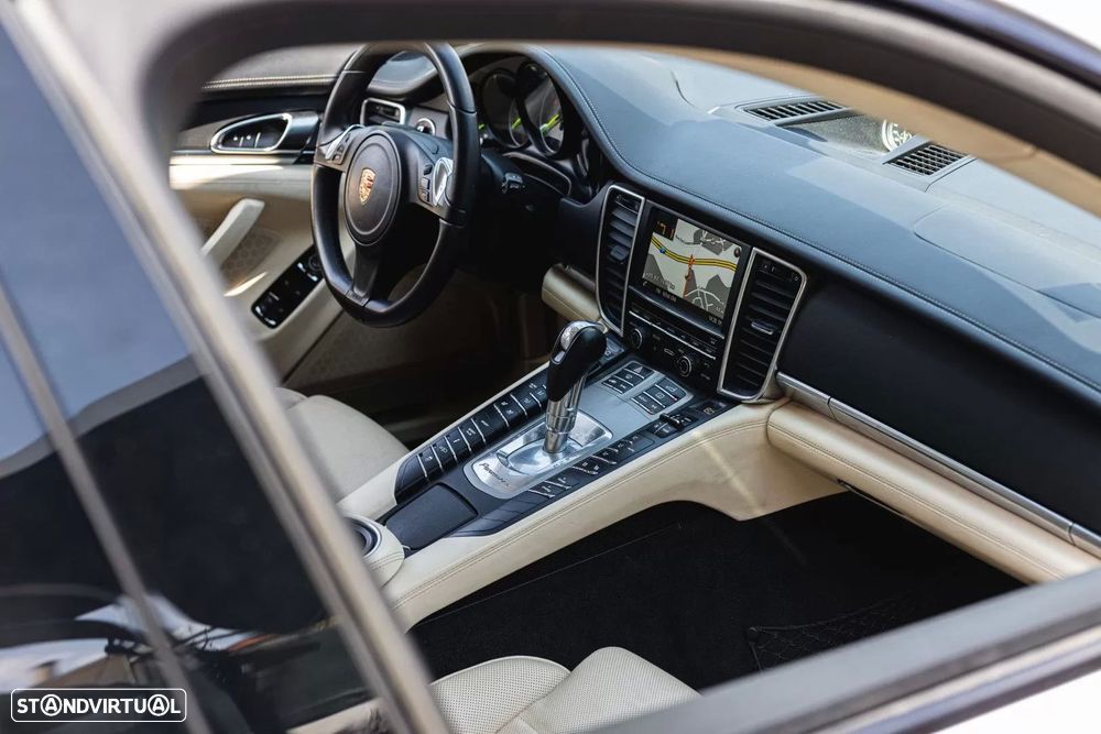 Porsche Panamera S Hybrid - 16