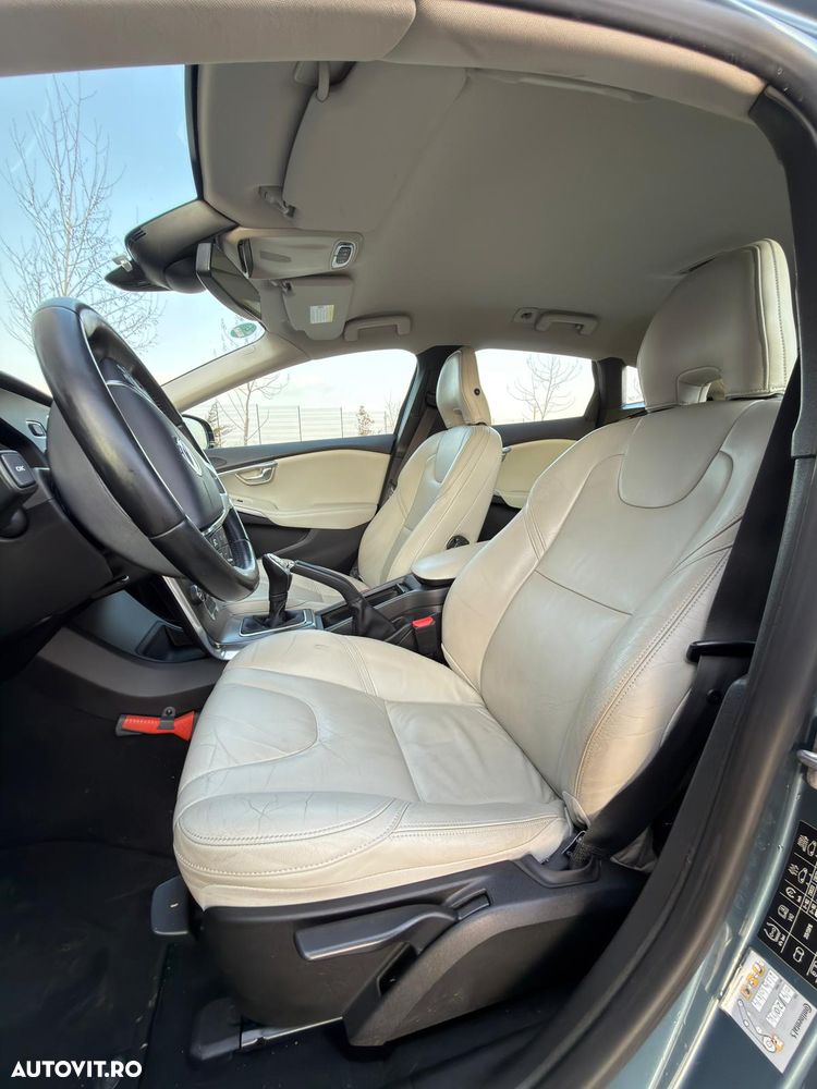 Volvo V40 D2 ECO Momentum - 14
