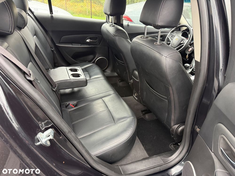Chevrolet Cruze 1.8 LS+ - 16