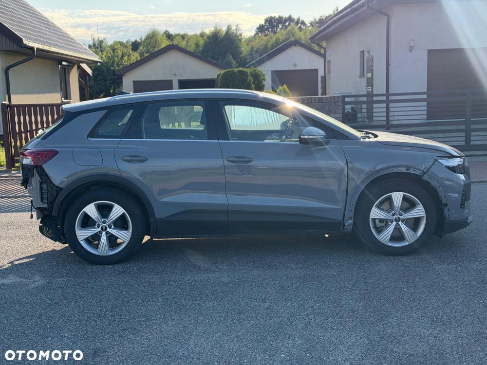 Audi Q4 e-tron - 4