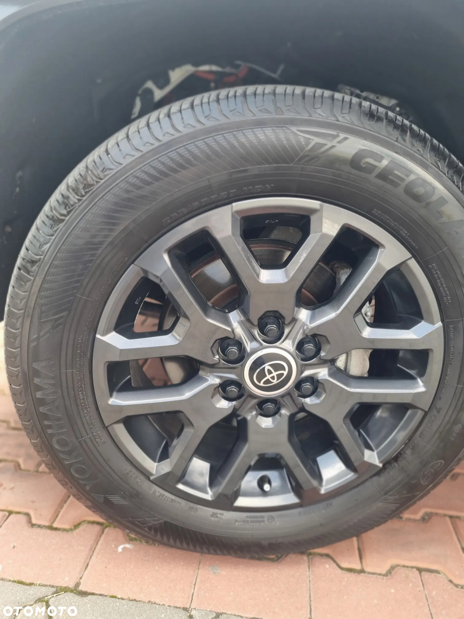 Toyota Sequoia - 7