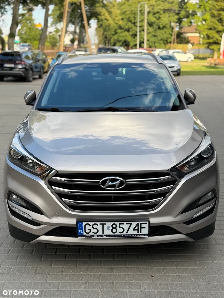 Hyundai Tucson 1.7 CRDI BlueDrive TourdePologne 2WD - 20