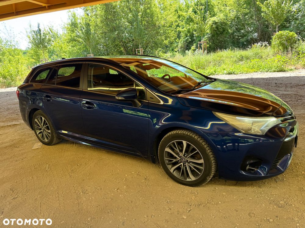 Toyota Avensis 2.0 D-4D Prestige - 5