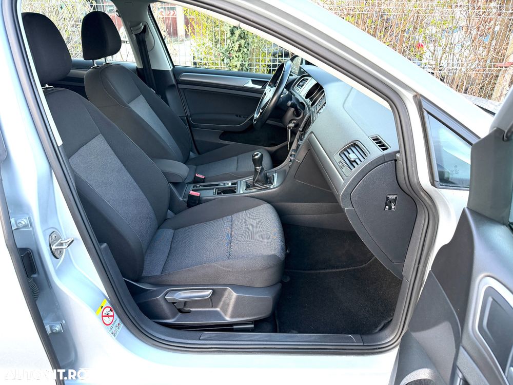 Volkswagen Golf 1.6 TDI BlueMotion Technology Comfortline - 10