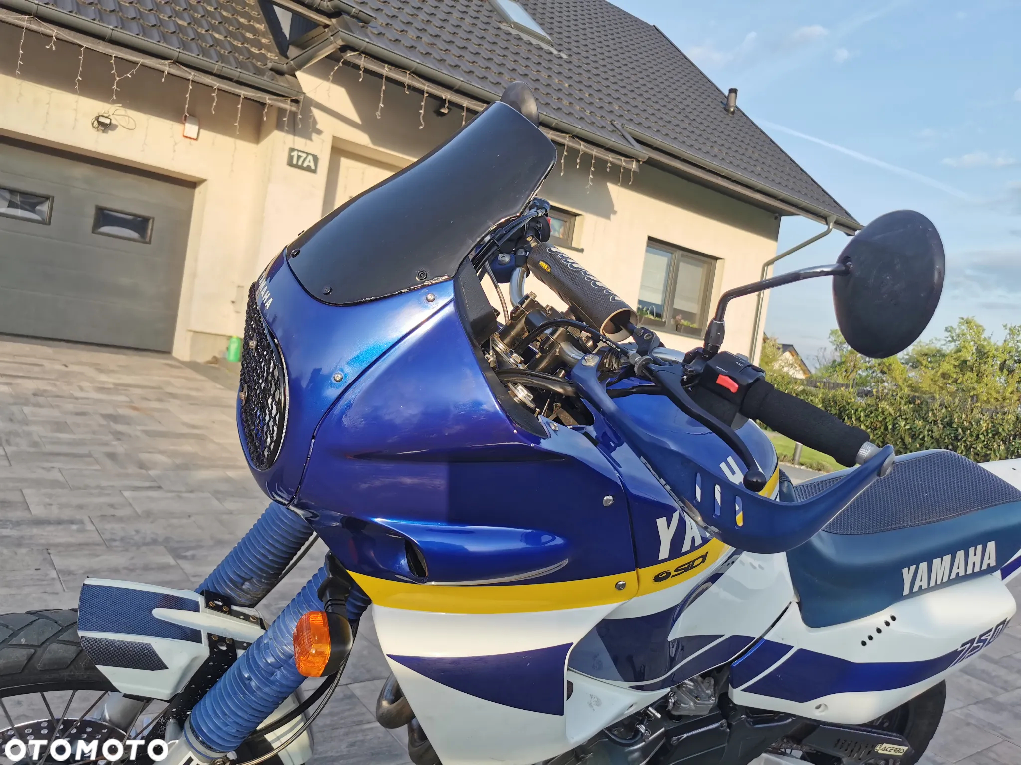 Yamaha XTZ - 11