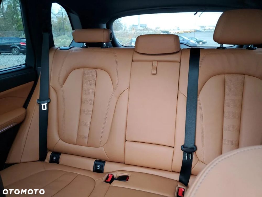 BMW X5 xDrive40i - 9