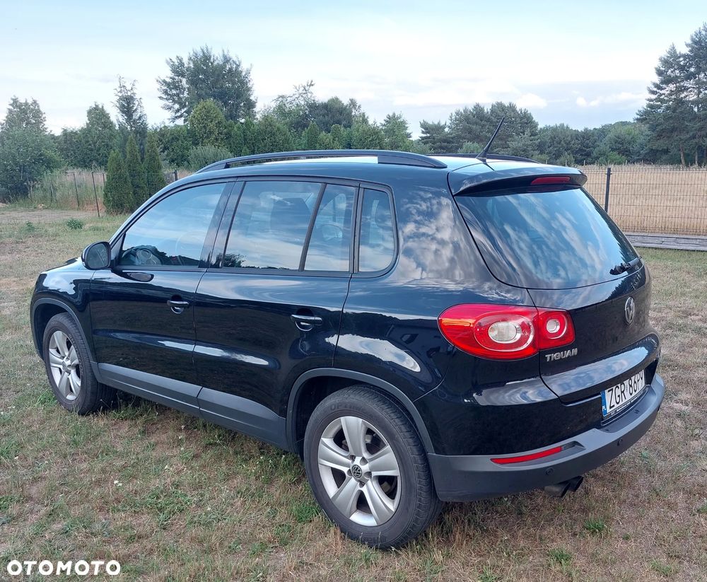 Volkswagen Tiguan - 5