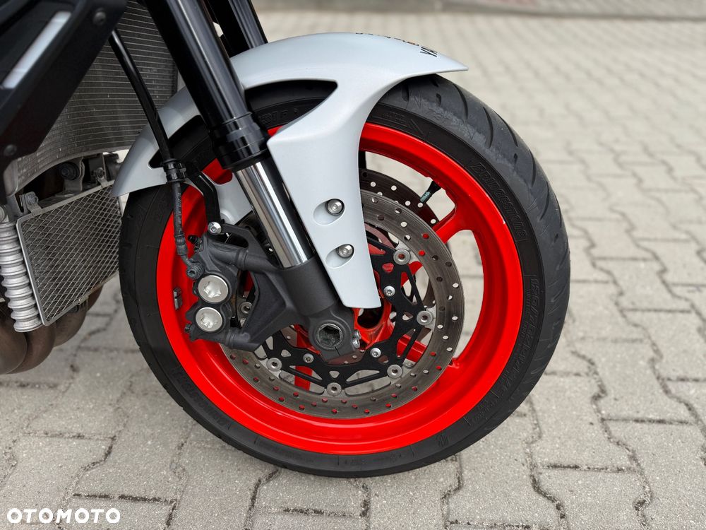 Yamaha MT - 6