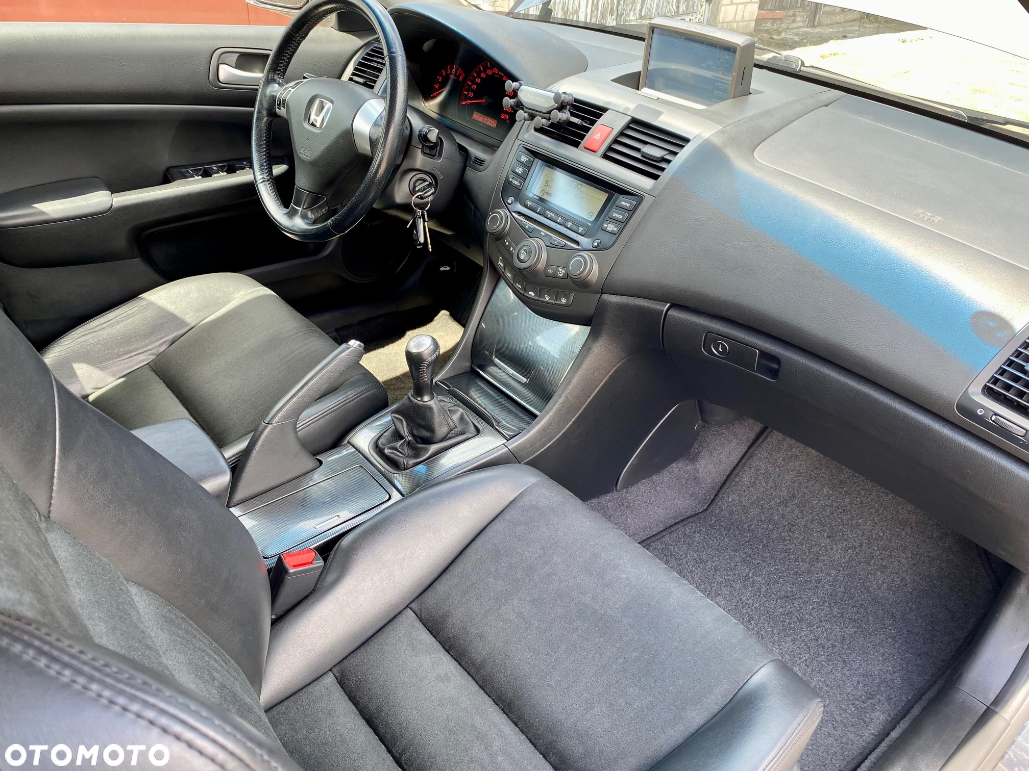 Honda Accord 2.0 Comfort - 24