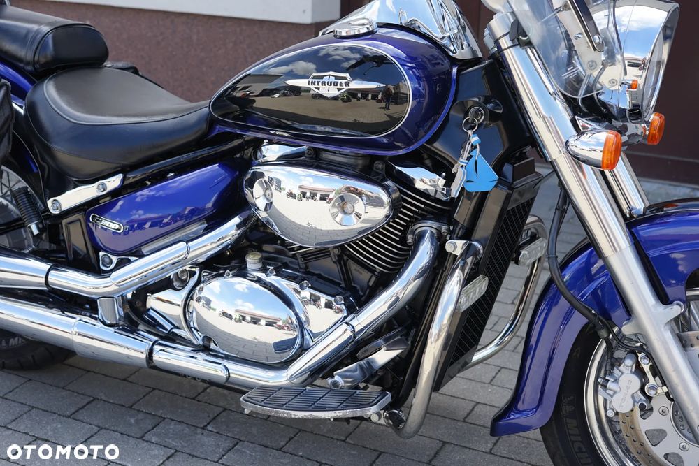 Suzuki VL 800 Volusia - 12