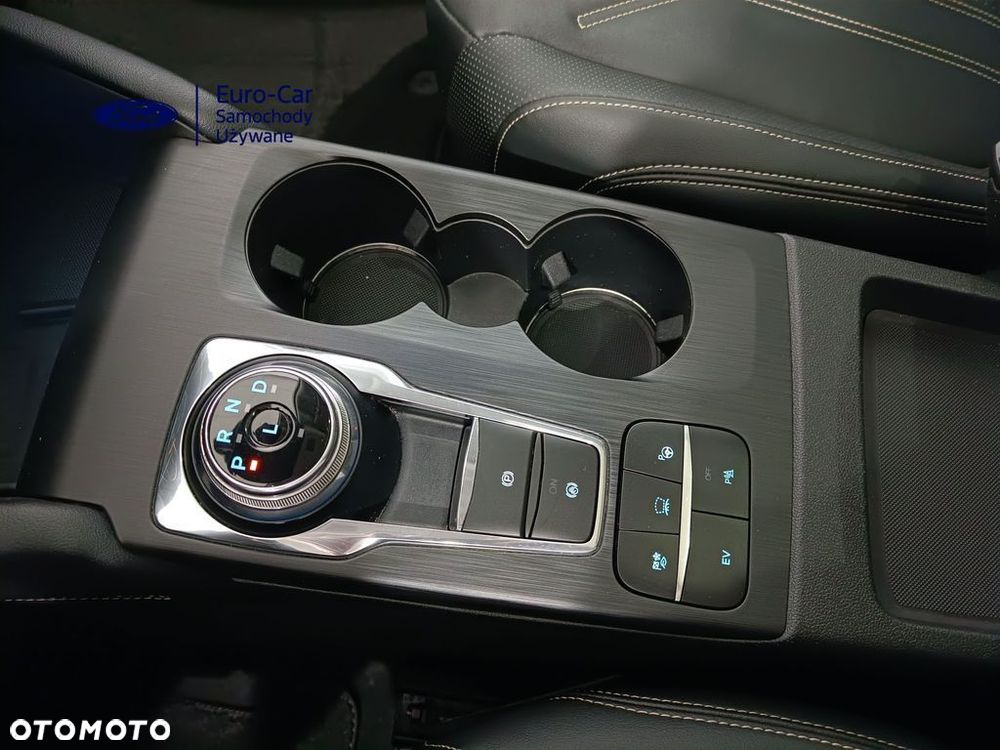 Ford Kuga - 29