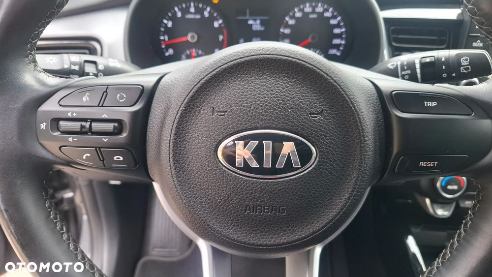 Kia Stonic 1.4 L - 16