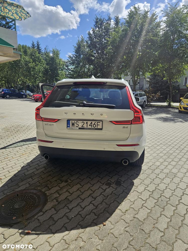 Volvo XC 60 B4 B Momentum - 3