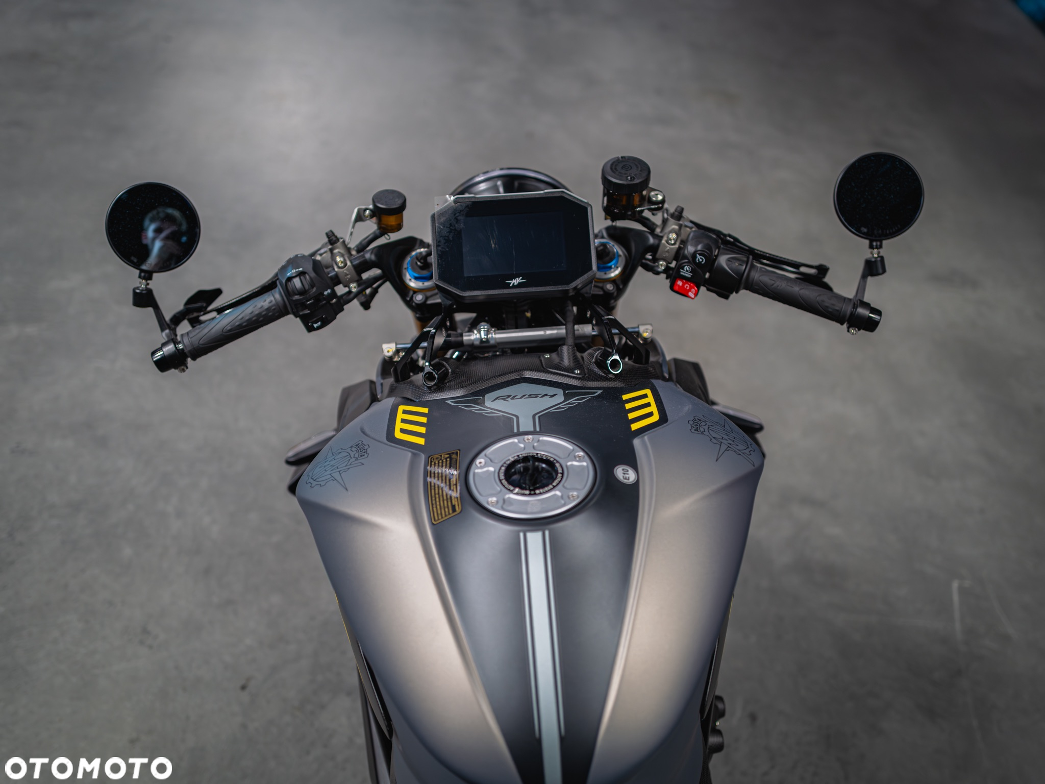 MV AGUSTA RUSH - 8