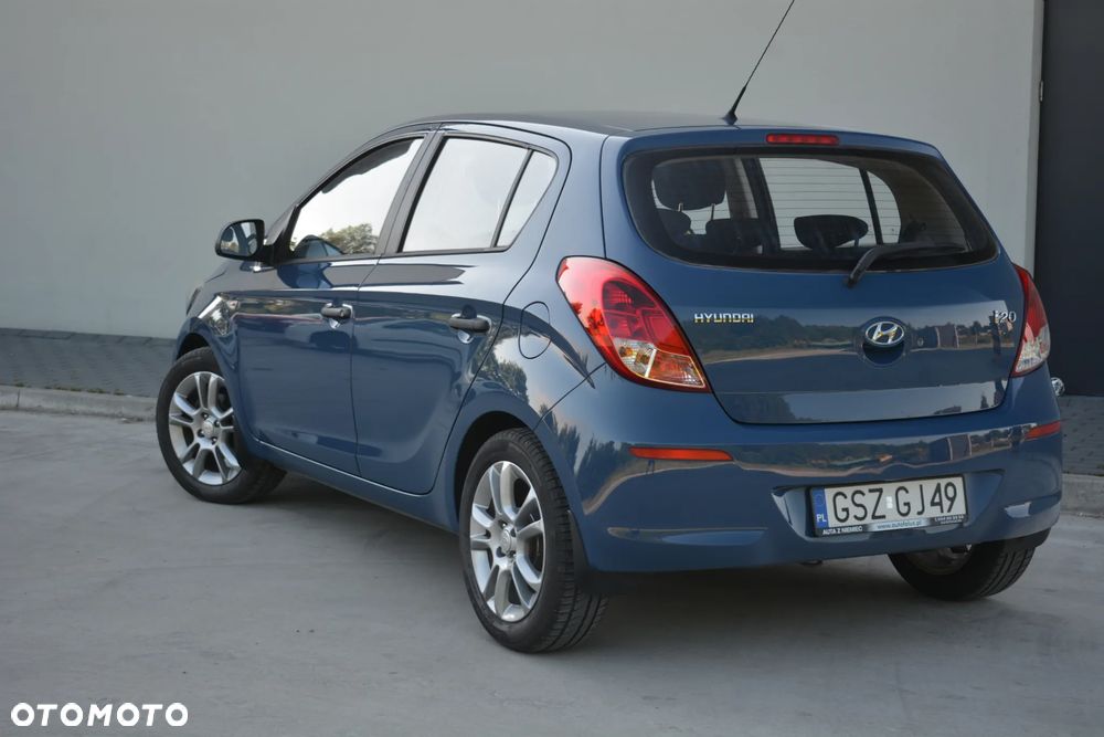 Hyundai i20 - 12