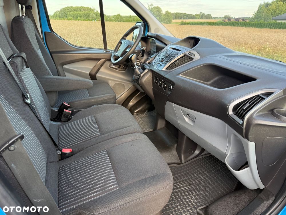 Ford Transit Custom - 13
