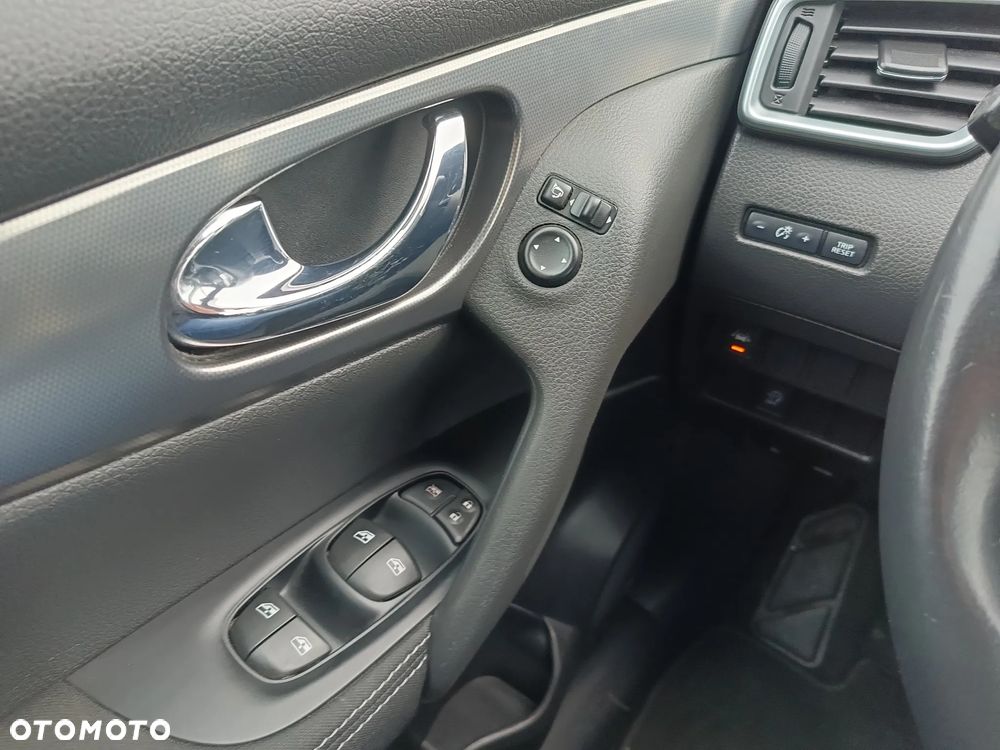 Nissan Qashqai 1.2 DIG-T N-Connecta EU6 - 15