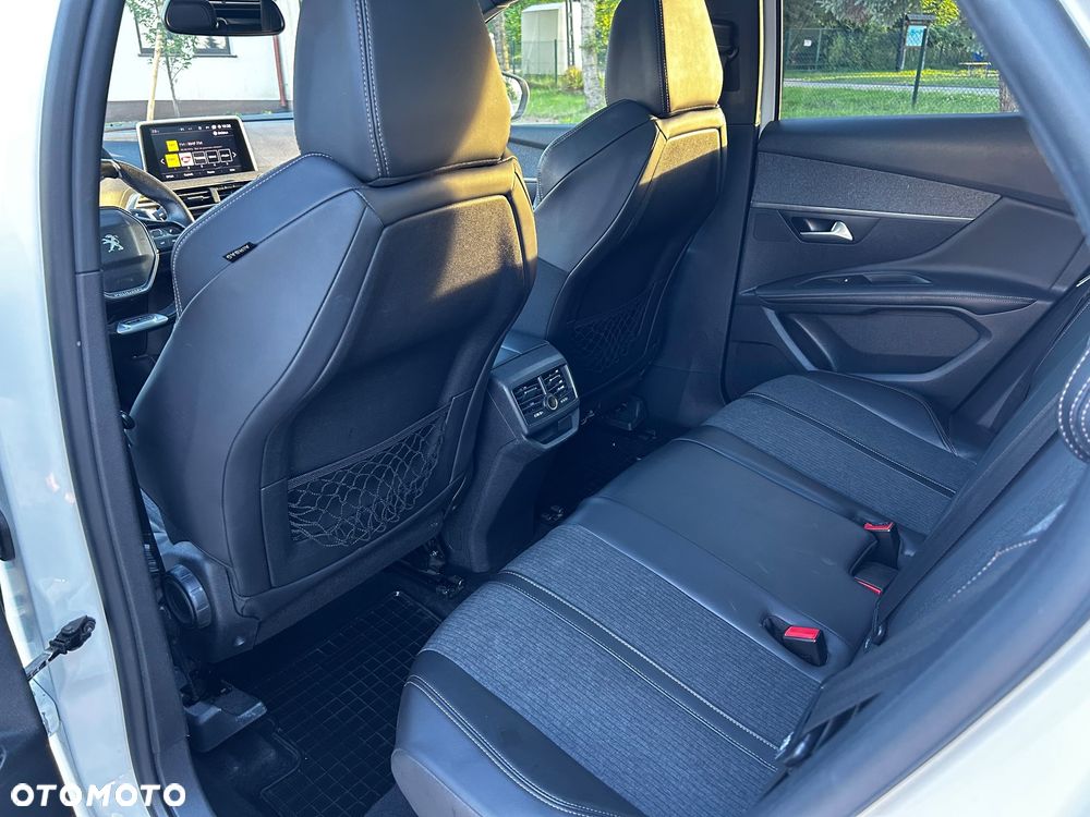 Peugeot 3008 BlueHDi 130 Stop & Start EAT8 Allure - 29