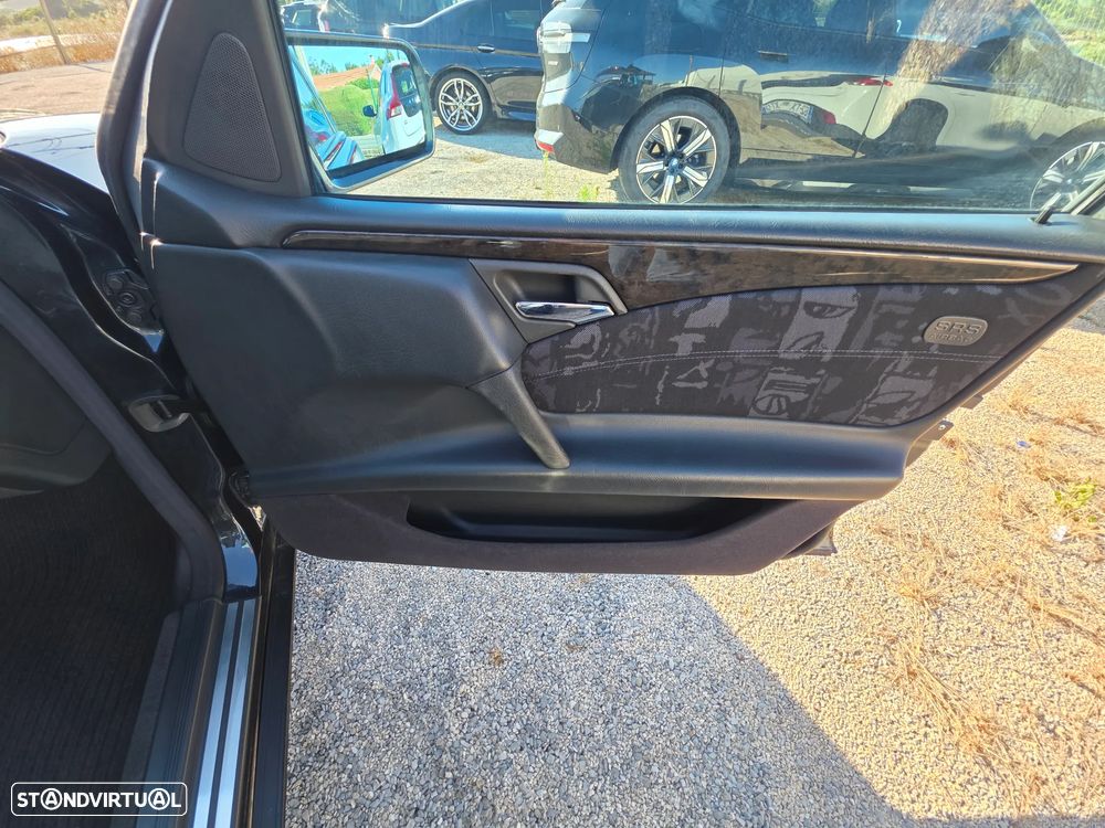 Mercedes-Benz E 250 TD Classic - 33