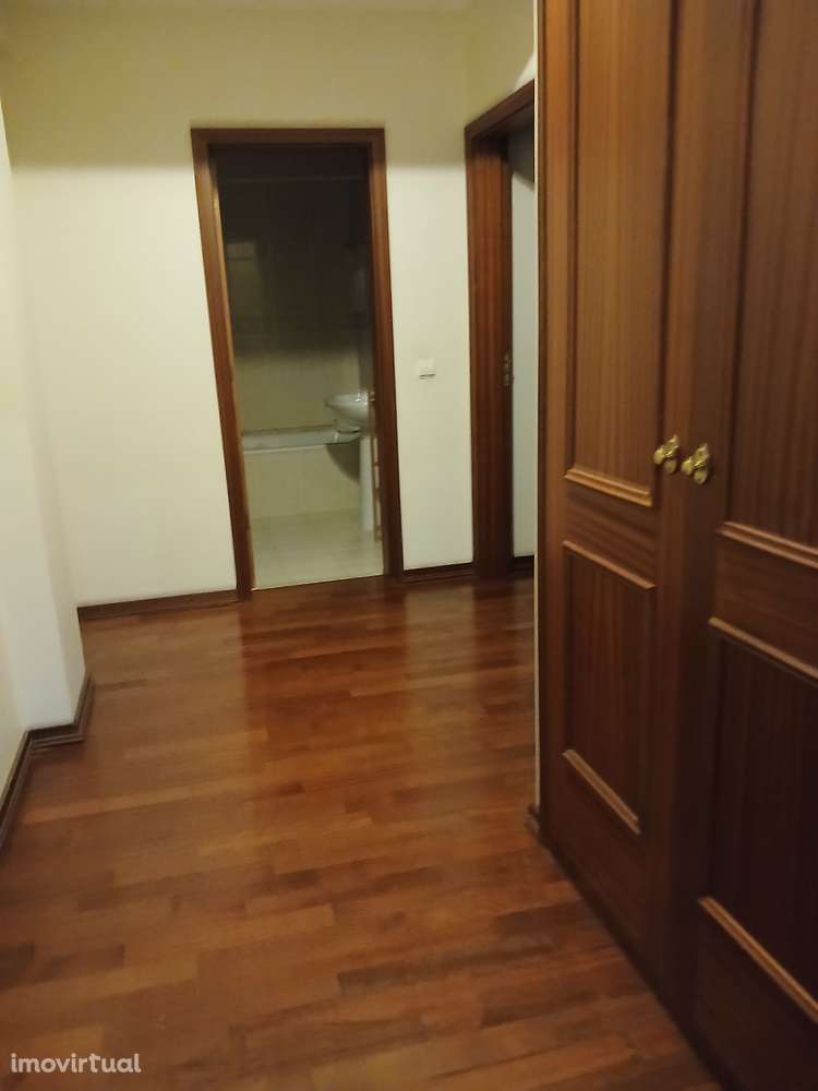 Apartamento T2 com garagem em Aveiro - Grande imagem: 2/6