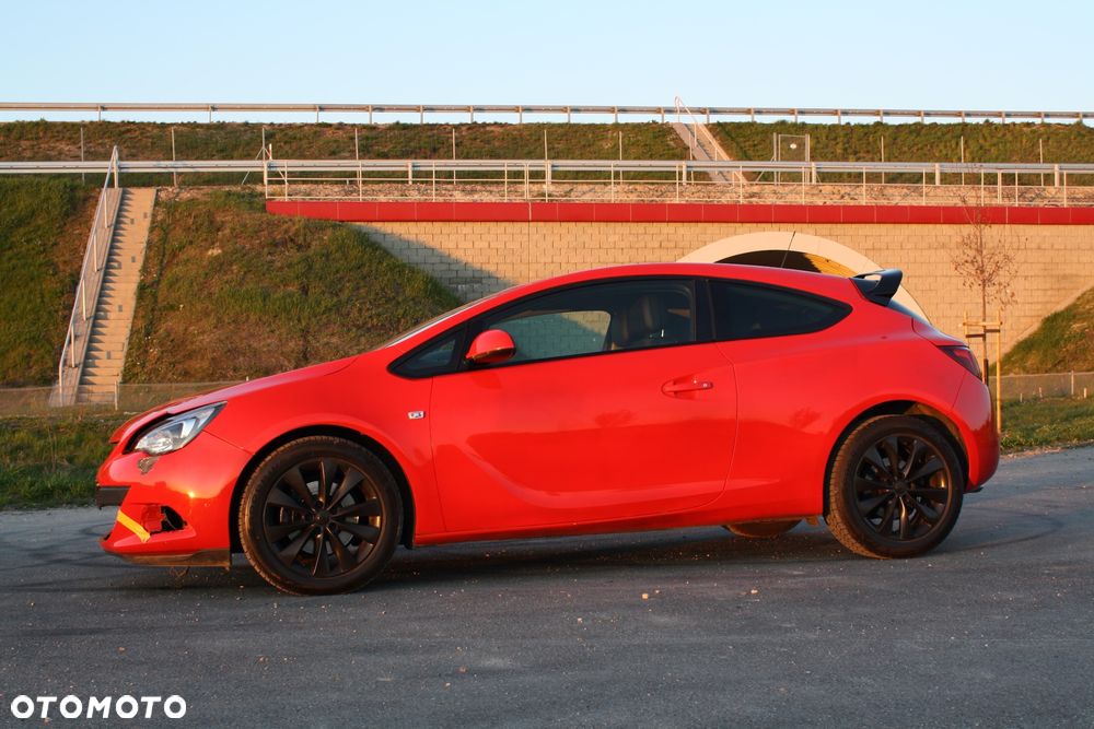 Opel Astra 1.6 Turbo Sport - 2