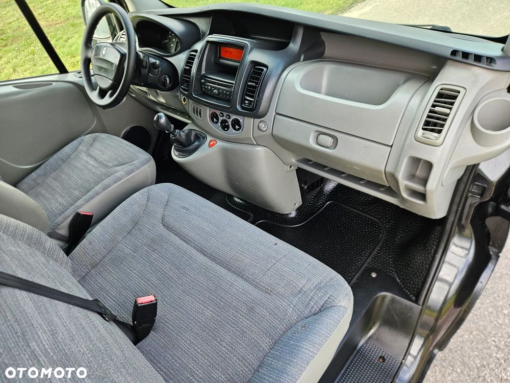 Renault TRAFIC - 12