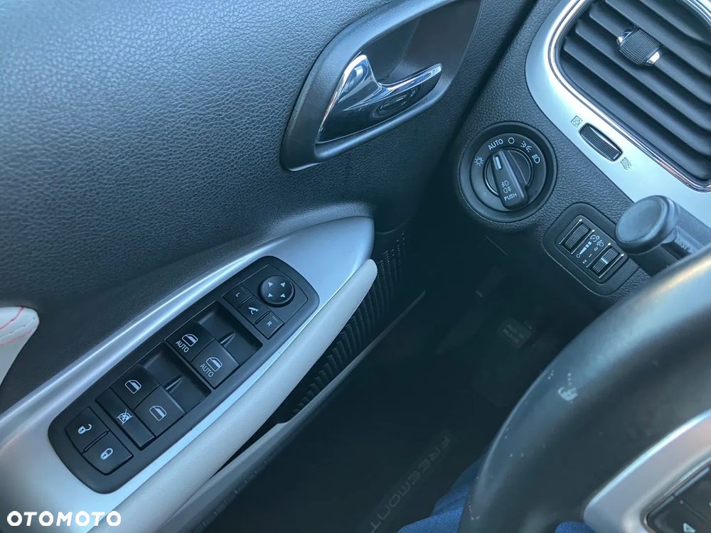Fiat Freemont 2.0 Multijet Lounge AWD - 14