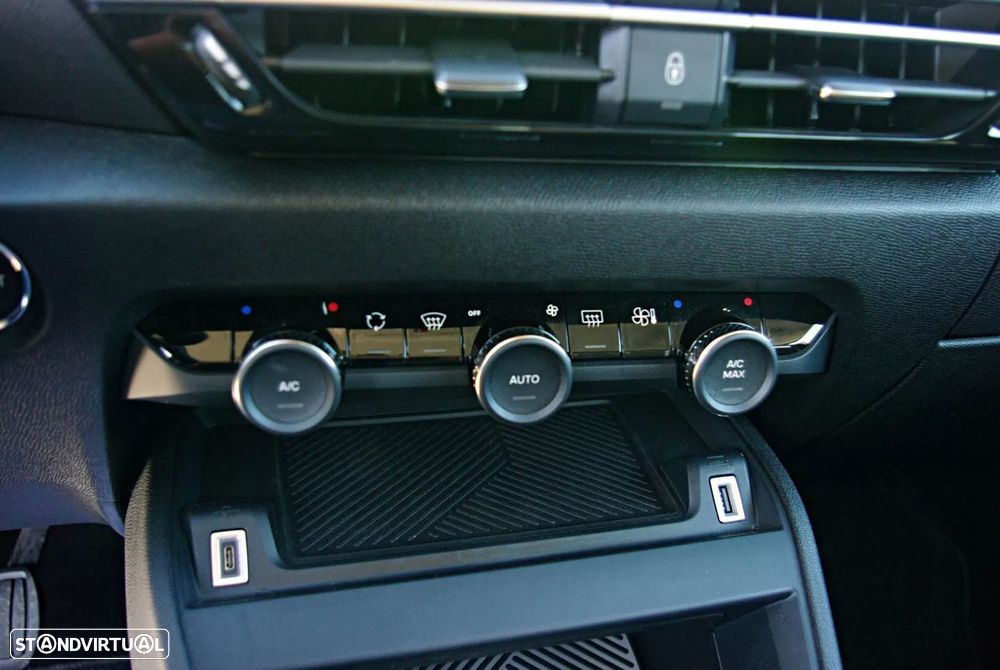 Citroën C4 PureTech 130 Stop&Start PLUS - 32