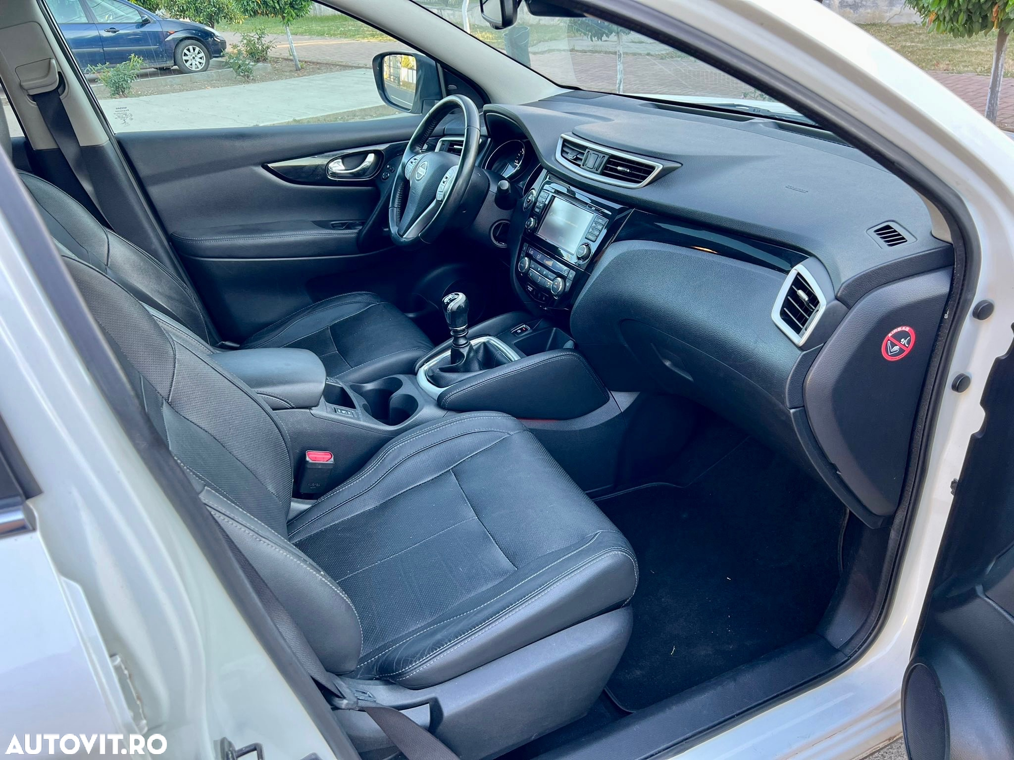 Nissan Qashqai 1.6 DCI 4 x 4 DPF Start/Stop tekna - 5