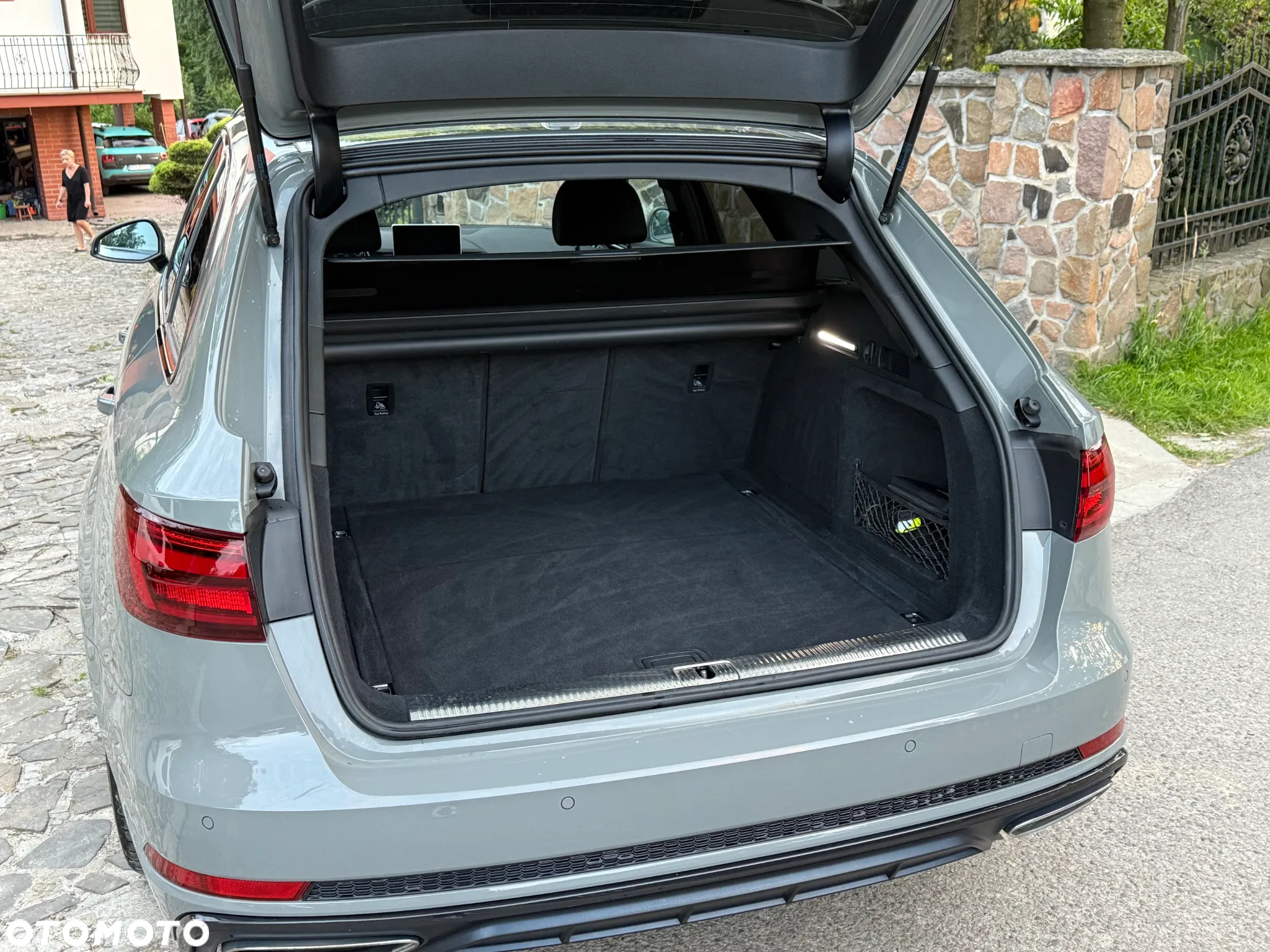 Audi A4 Avant 40 TDI quattro S tronic S line - 36