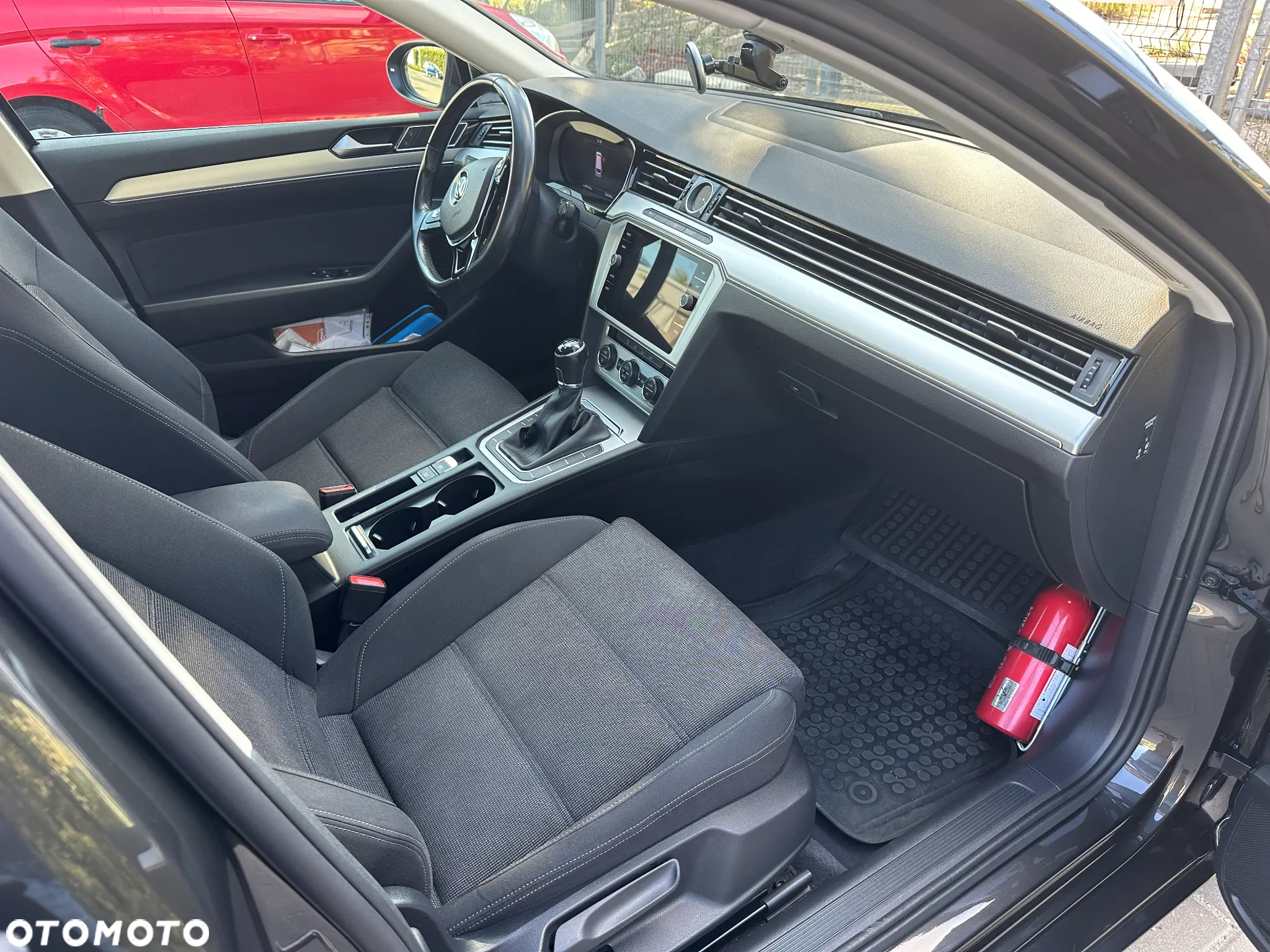 Volkswagen Passat - 8