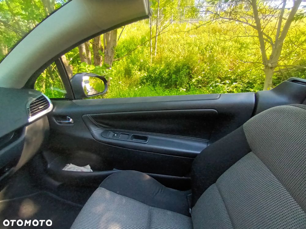 Peugeot 207 CC 1.6 Intense - 7