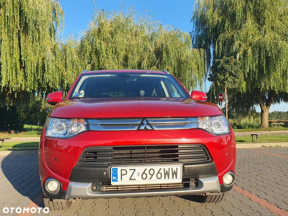 Mitsubishi Outlander 2.2 DID Instyle Navi 4WD - 5