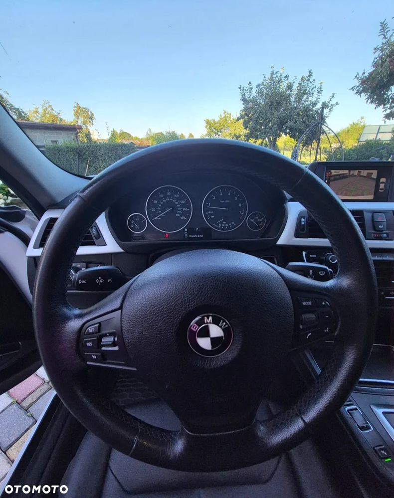 BMW Seria 3 320i xDrive - 6