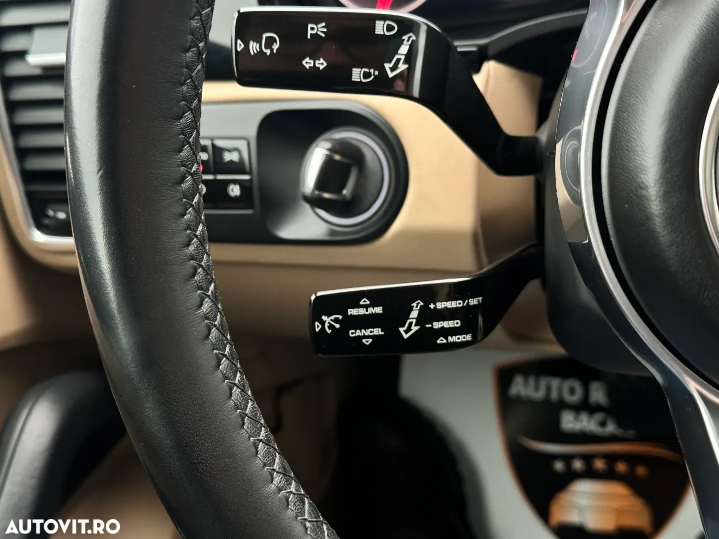 Porsche Cayenne - 23