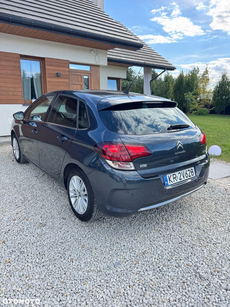 Citroën C4 e-HDi 115 Selection - 8